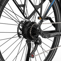 Close-up of a DUOTTS C29 Lite Electric bicycle wheel with chain and gear mechanism on a white background